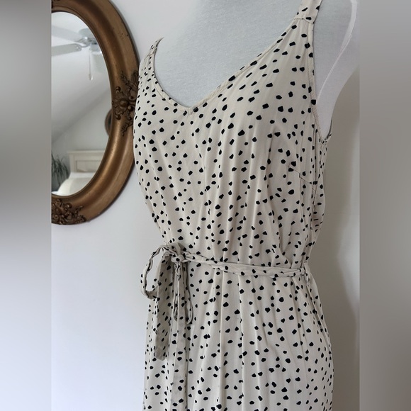 Printed Ankle Length Tie Up Dress with Slit Leg - Picture 4 of 5